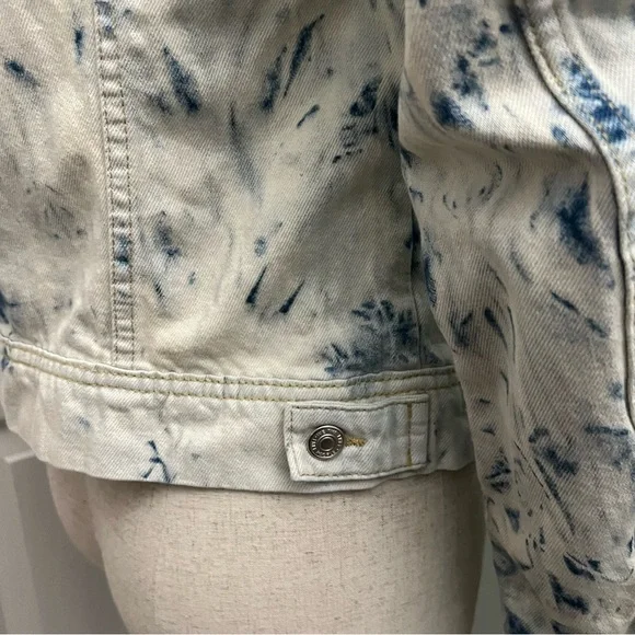 Free People White and Blue Tones Tie Dye Denim Jacket Size Small - Picture 7 of 16